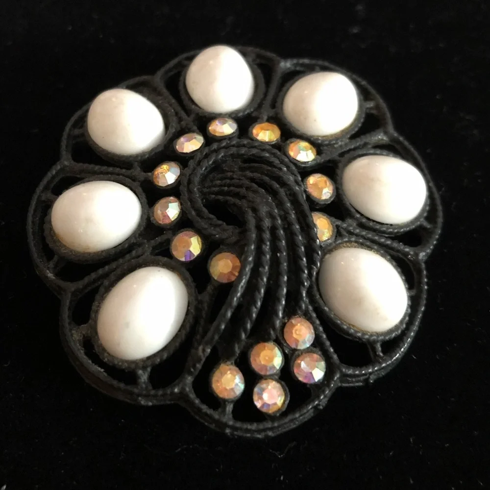 Vintage Black & White Brooch Pin